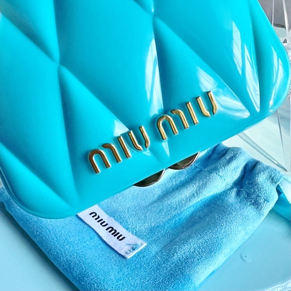 Miu Miu Tiffany Blue Quilted Compact Mirror - Picture 4 of 6